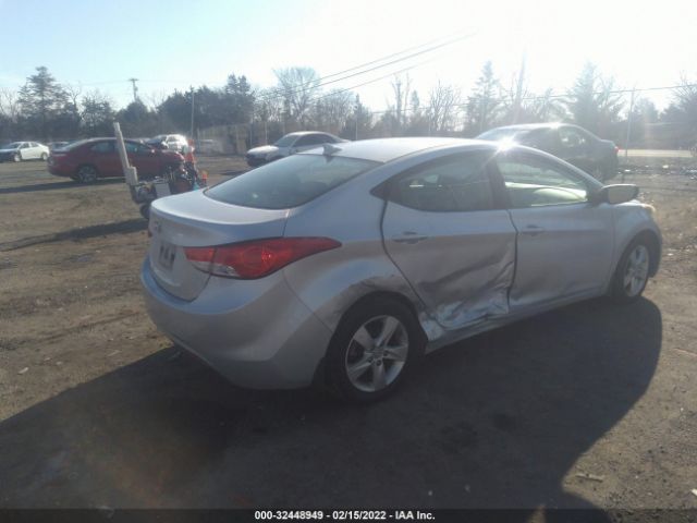 Photo 3 VIN: 5NPDH4AE9DH274558 - HYUNDAI ELANTRA 