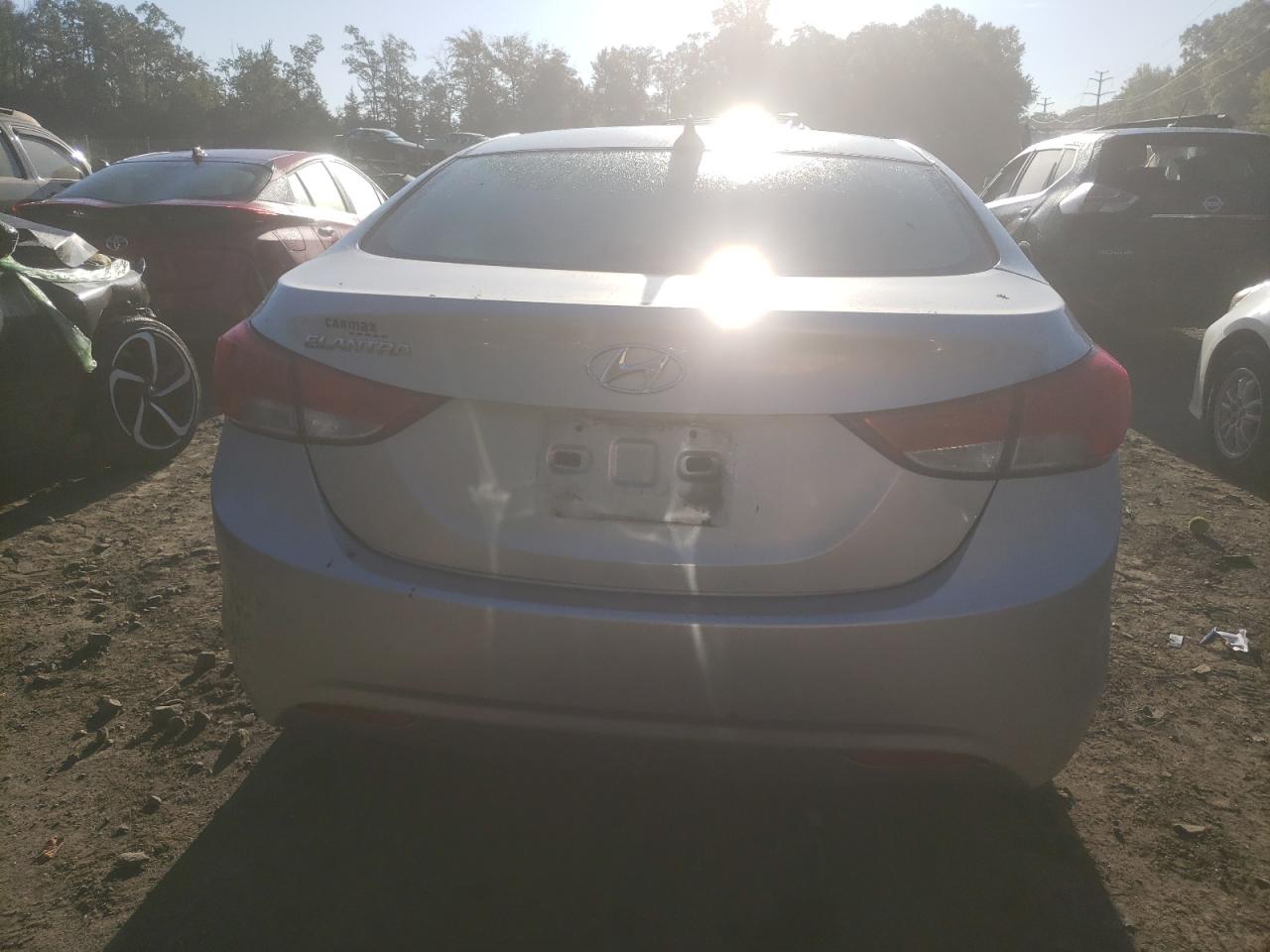 Photo 5 VIN: 5NPDH4AE9DH288721 - HYUNDAI ELANTRA 