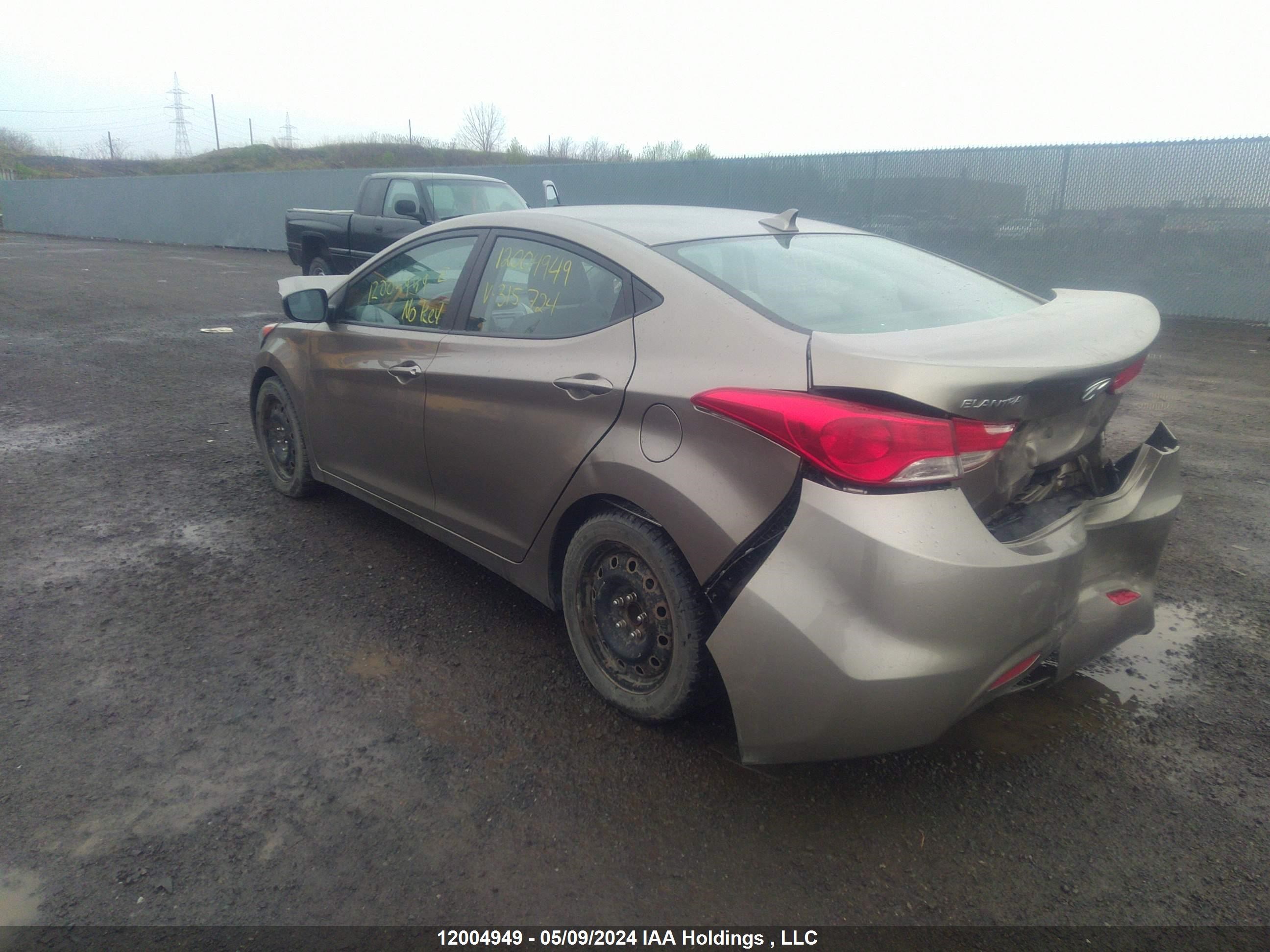 Photo 2 VIN: 5NPDH4AE9DH315724 - HYUNDAI ELANTRA 