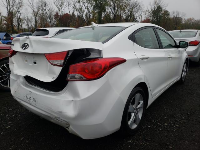 Photo 3 VIN: 5NPDH4AE9DH320406 - HYUNDAI ELANTRA GL 