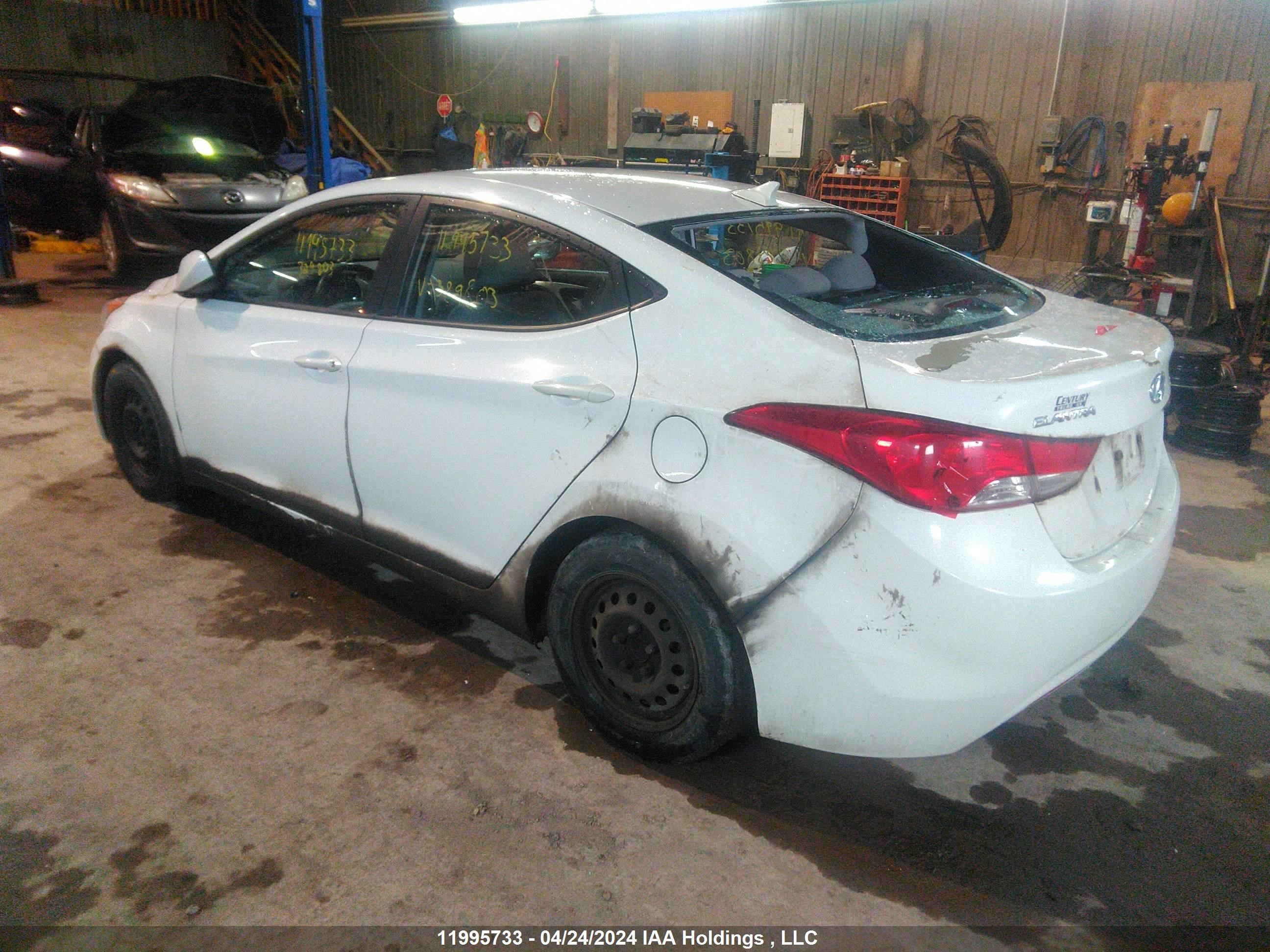 Photo 2 VIN: 5NPDH4AE9DH329803 - HYUNDAI ELANTRA 