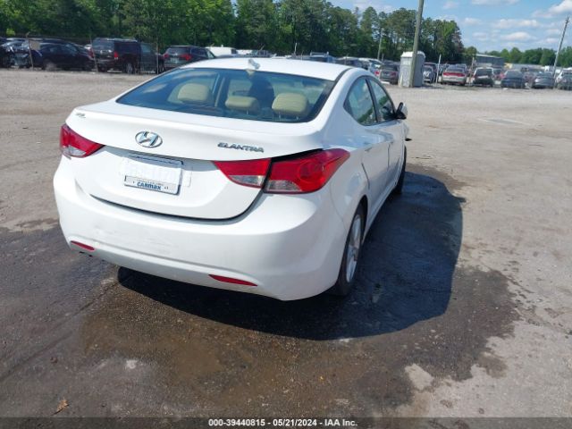 Photo 3 VIN: 5NPDH4AE9DH333754 - HYUNDAI ELANTRA 