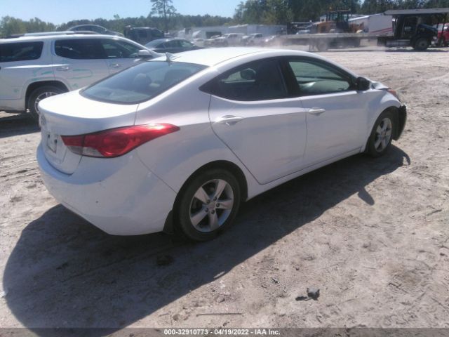 Photo 3 VIN: 5NPDH4AE9DH339330 - HYUNDAI ELANTRA 