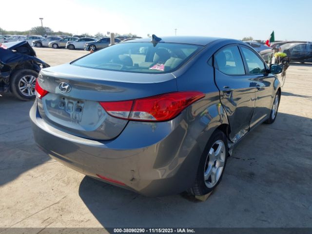 Photo 3 VIN: 5NPDH4AE9DH348870 - HYUNDAI ELANTRA 