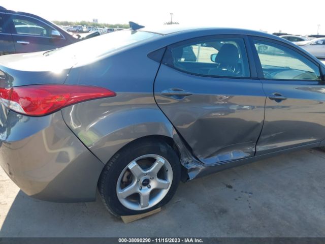 Photo 5 VIN: 5NPDH4AE9DH348870 - HYUNDAI ELANTRA 