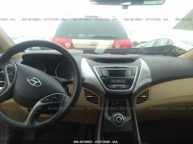 Photo 4 VIN: 5NPDH4AE9DH368861 - HYUNDAI ELANTRA 