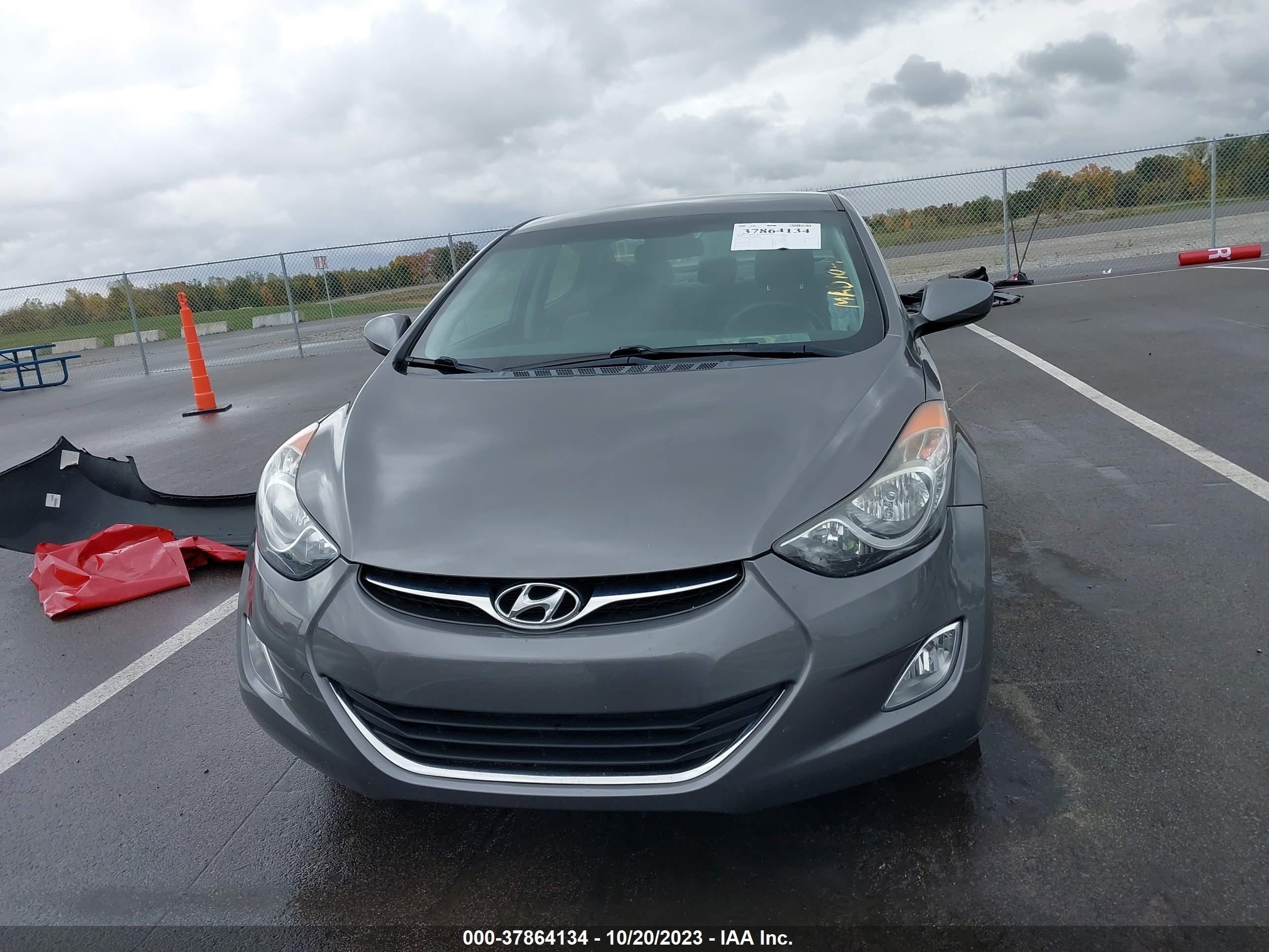 Photo 12 VIN: 5NPDH4AE9DH381125 - HYUNDAI ELANTRA 