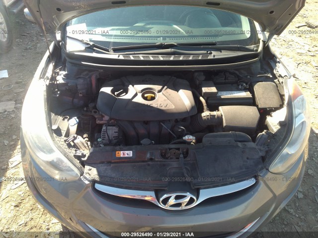 Photo 9 VIN: 5NPDH4AE9DH382159 - HYUNDAI ELANTRA 