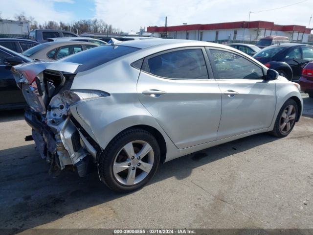 Photo 3 VIN: 5NPDH4AE9DH389015 - HYUNDAI ELANTRA 