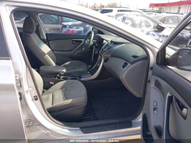 Photo 4 VIN: 5NPDH4AE9DH389015 - HYUNDAI ELANTRA 