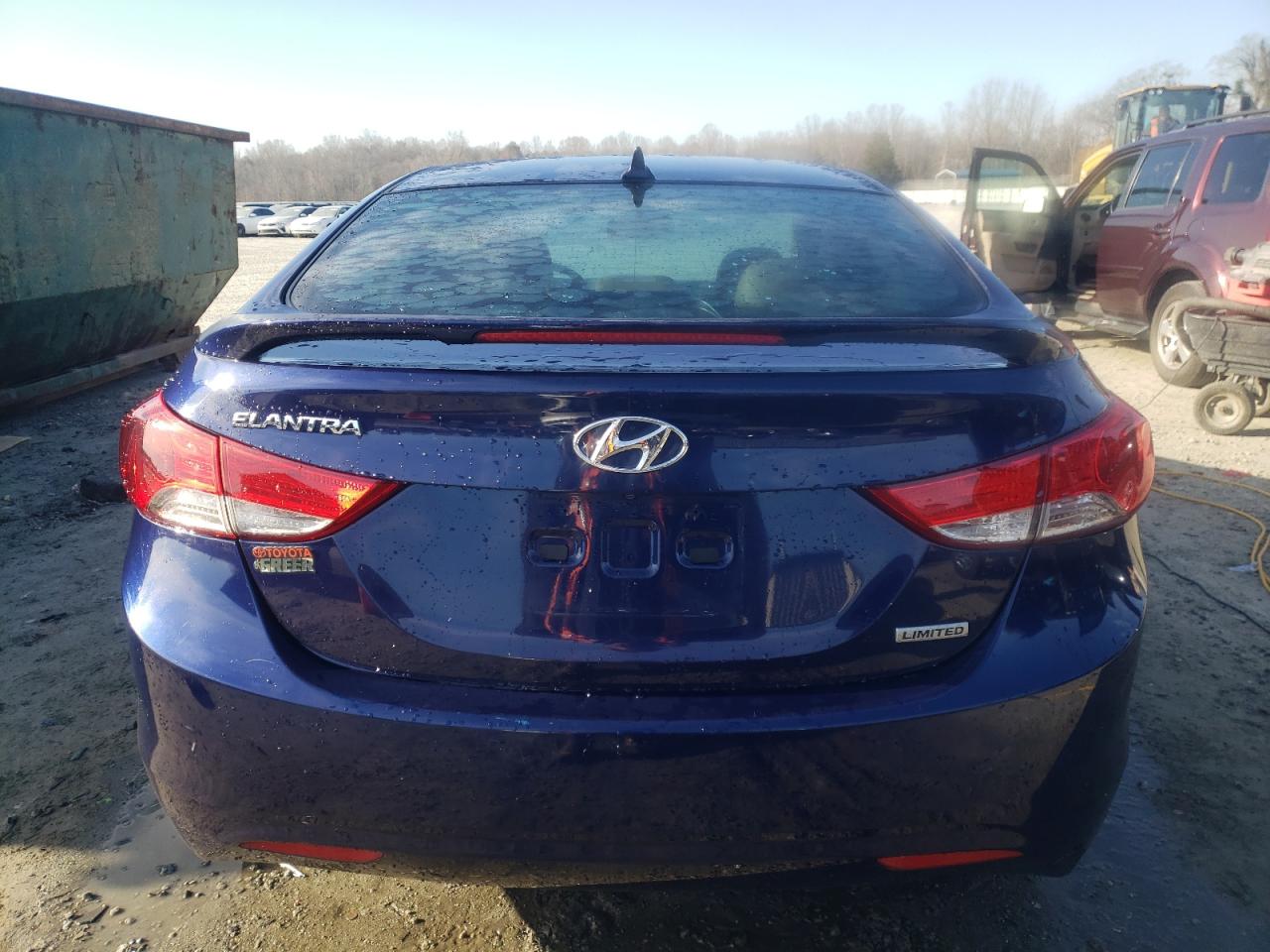 Photo 5 VIN: 5NPDH4AE9DH399611 - HYUNDAI ELANTRA 