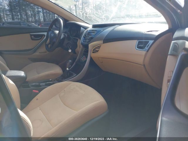 Photo 4 VIN: 5NPDH4AE9DH399950 - HYUNDAI ELANTRA 