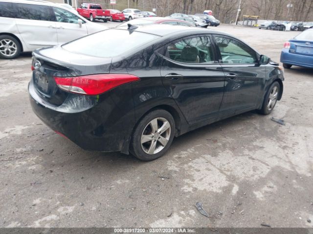 Photo 3 VIN: 5NPDH4AE9DH402118 - HYUNDAI ELANTRA 