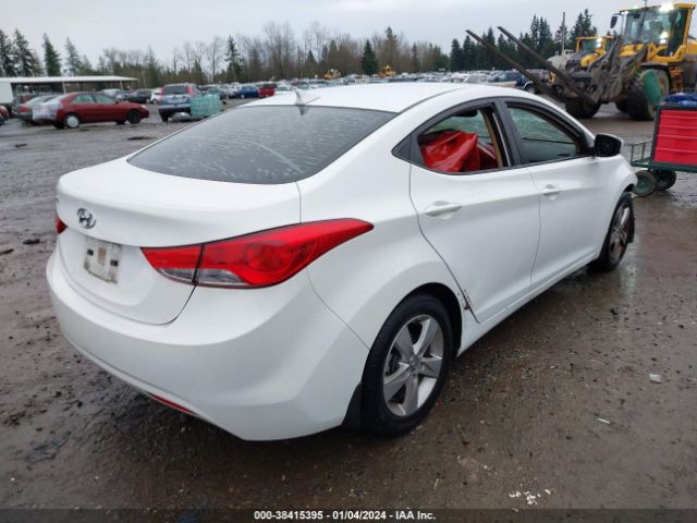 Photo 3 VIN: 5NPDH4AE9DH405908 - HYUNDAI ELANTRA 