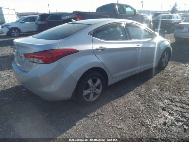 Photo 3 VIN: 5NPDH4AE9DH410803 - HYUNDAI ELANTRA 