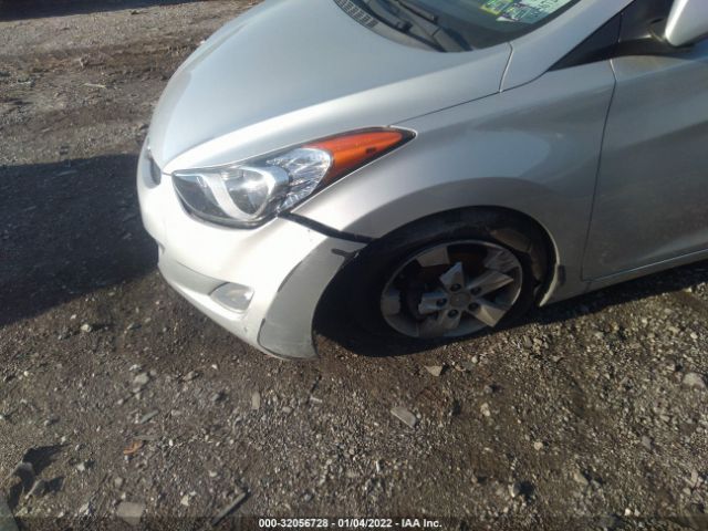 Photo 5 VIN: 5NPDH4AE9DH410803 - HYUNDAI ELANTRA 