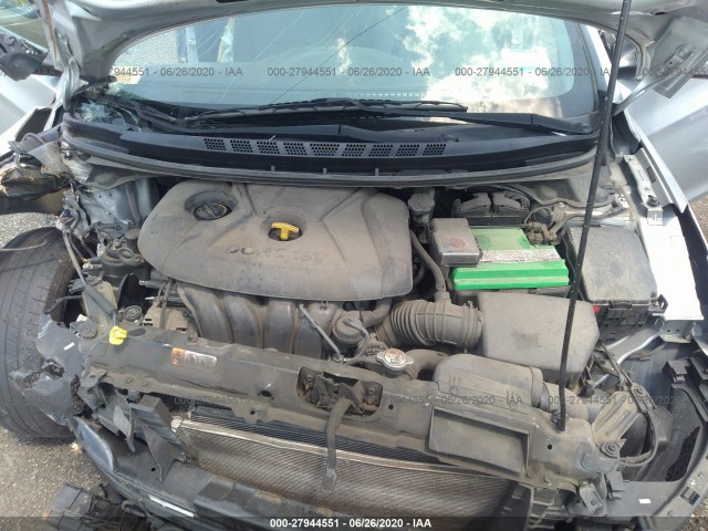 Photo 9 VIN: 5NPDH4AE9DH415760 - HYUNDAI ELANTRA 