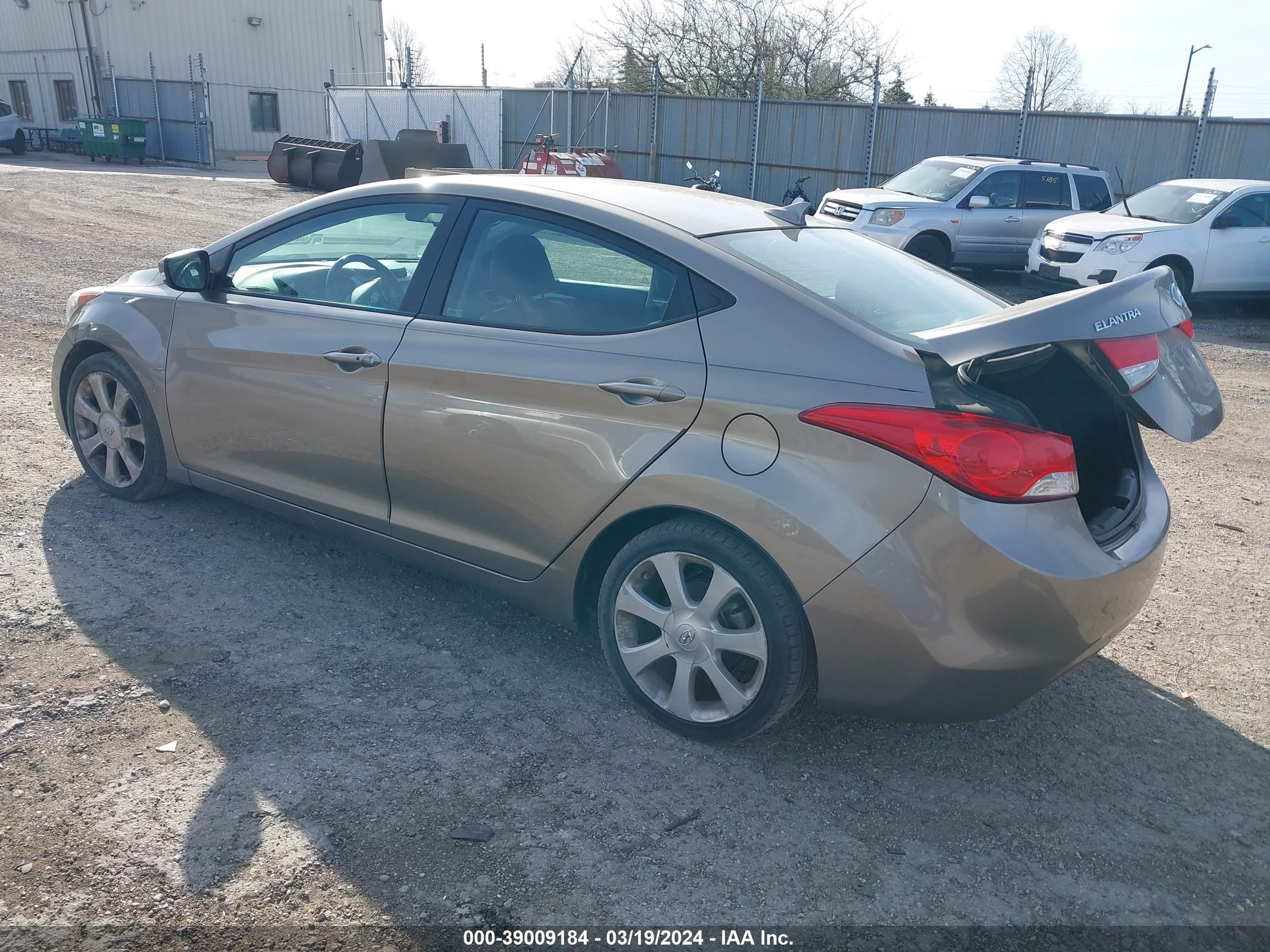 Photo 2 VIN: 5NPDH4AE9DH441985 - HYUNDAI ELANTRA 