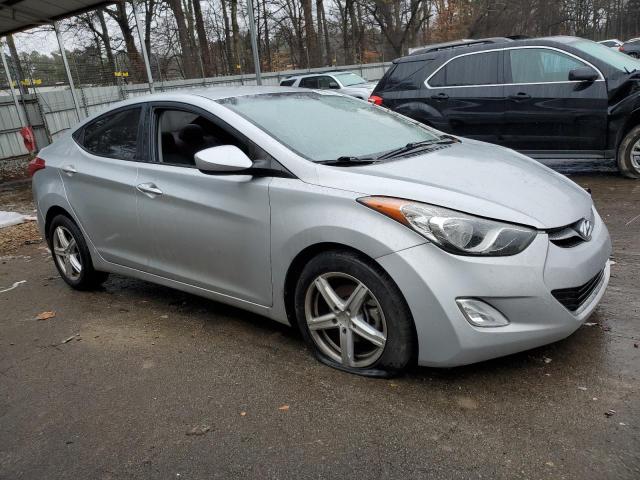 Photo 3 VIN: 5NPDH4AE9DH443641 - HYUNDAI ELANTRA 