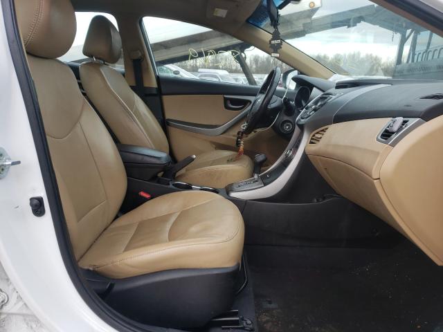 Photo 4 VIN: 5NPDH4AE9DH452629 - HYUNDAI ELANTRA GL 