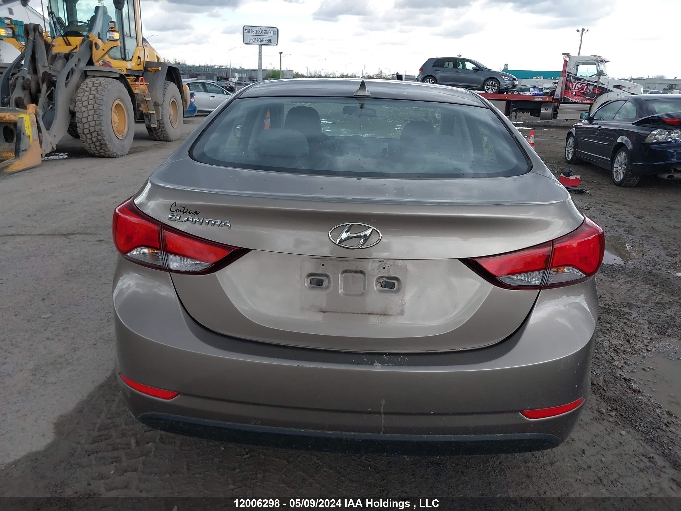 Photo 16 VIN: 5NPDH4AE9EH465687 - HYUNDAI ELANTRA 