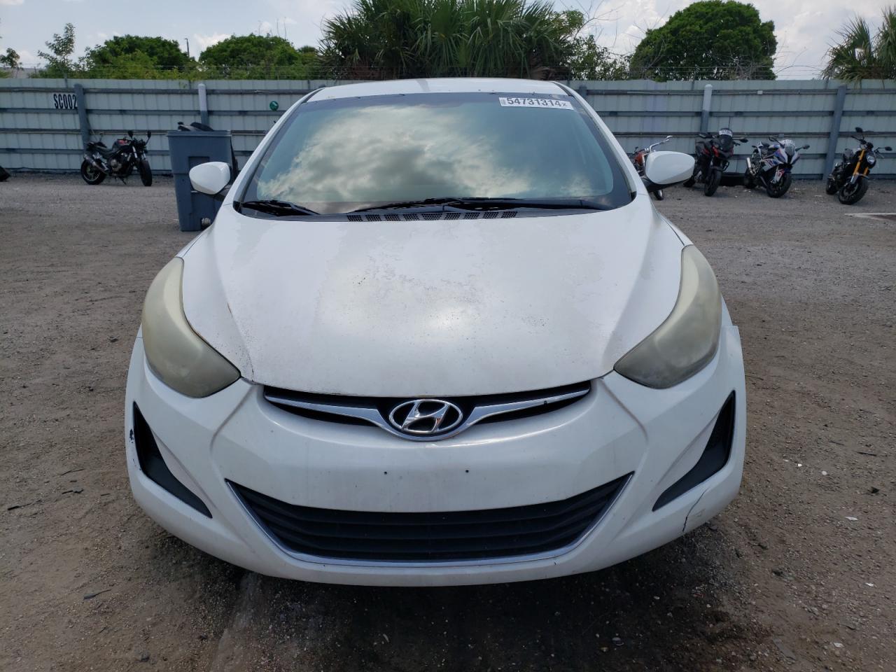 Photo 4 VIN: 5NPDH4AE9EH527704 - HYUNDAI ELANTRA 