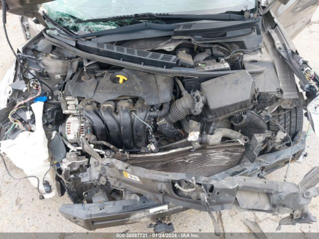 Photo 9 VIN: 5NPDH4AE9EH528710 - HYUNDAI ELANTRA 