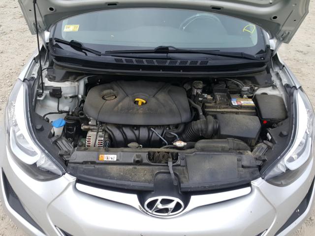 Photo 6 VIN: 5NPDH4AE9FH556590 - HYUNDAI ELANTRA SE 