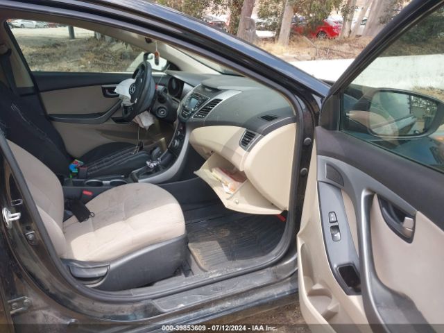 Photo 4 VIN: 5NPDH4AE9FH557478 - HYUNDAI ELANTRA 