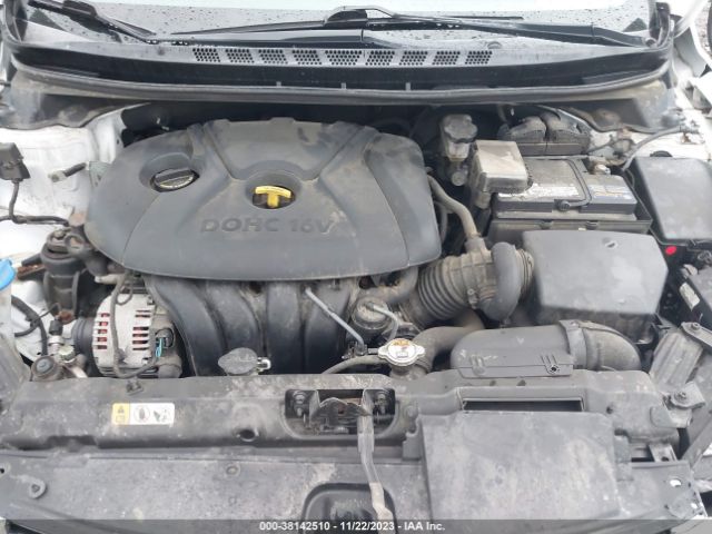 Photo 9 VIN: 5NPDH4AE9FH564317 - HYUNDAI ELANTRA 