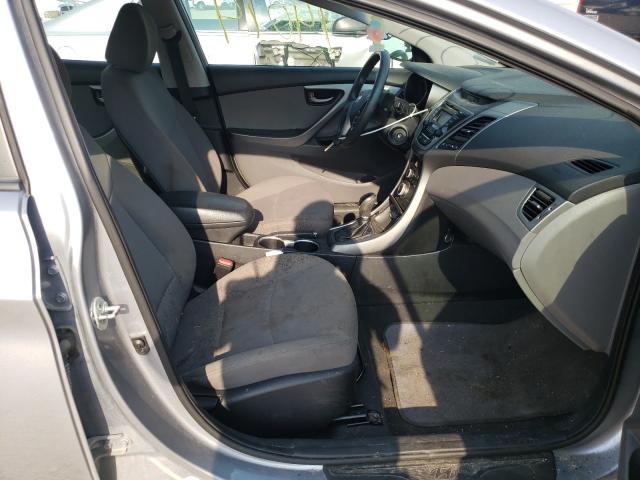 Photo 4 VIN: 5NPDH4AE9FH565581 - HYUNDAI ELANTRA SE 