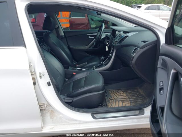 Photo 4 VIN: 5NPDH4AE9FH566617 - HYUNDAI ELANTRA 