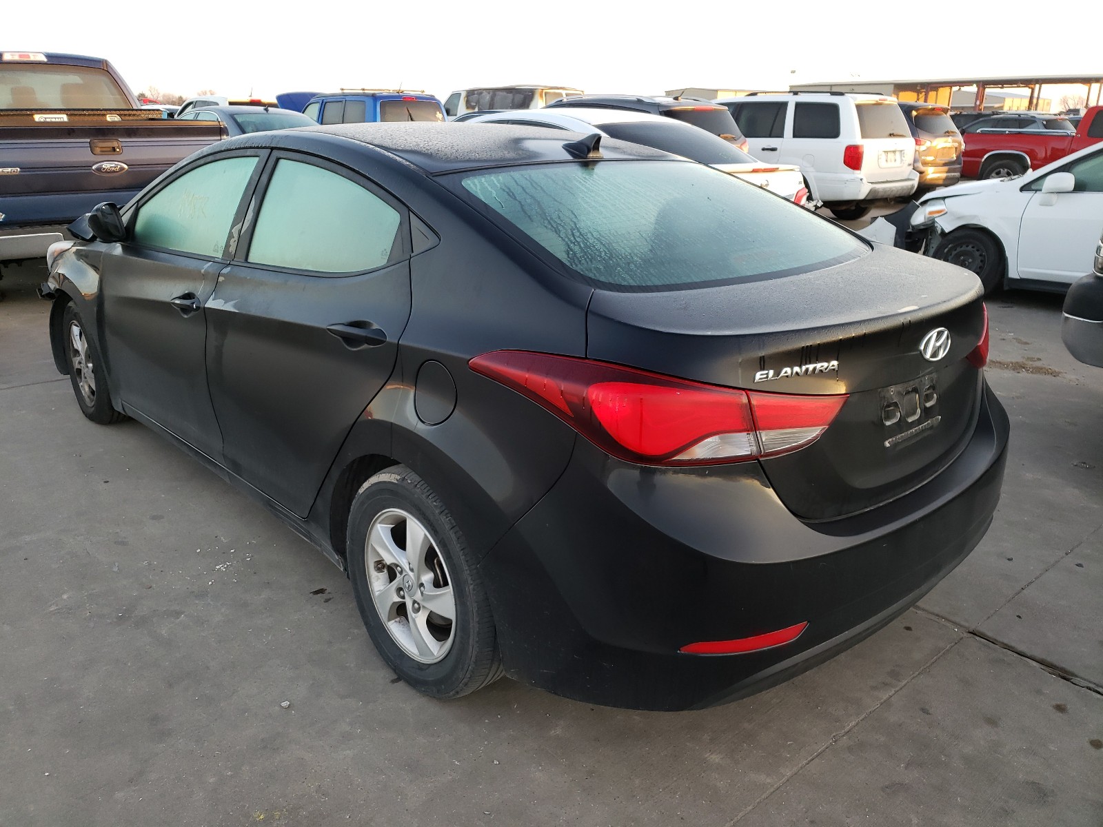 Photo 2 VIN: 5NPDH4AE9FH569386 - HYUNDAI ELANTRA SE 