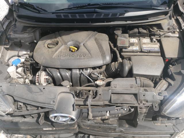 Photo 6 VIN: 5NPDH4AE9FH572028 - HYUNDAI ELANTRA SE 