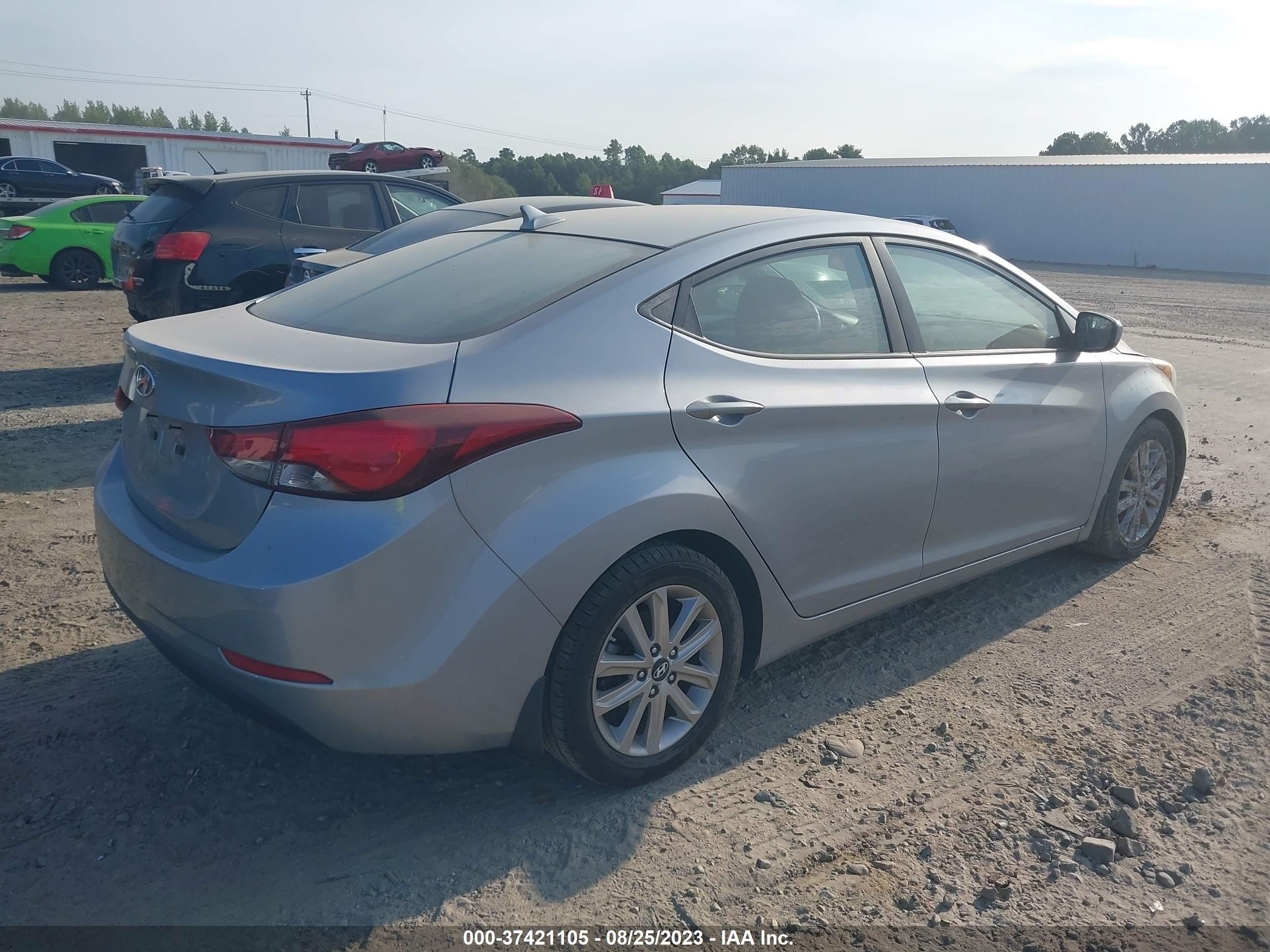 Photo 3 VIN: 5NPDH4AE9FH584163 - HYUNDAI ELANTRA 