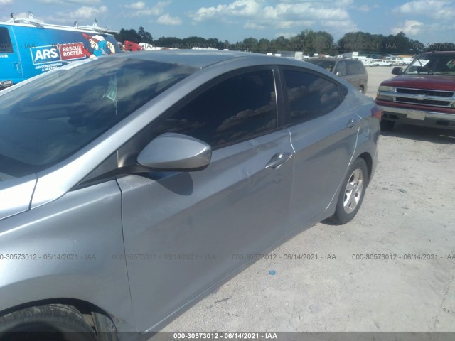 Photo 5 VIN: 5NPDH4AE9FH589251 - HYUNDAI ELANTRA 