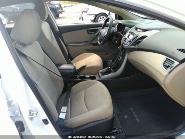 Photo 4 VIN: 5NPDH4AE9FH589993 - HYUNDAI ELANTRA 