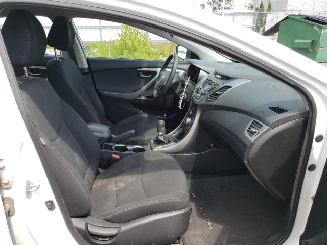 Photo 4 VIN: 5NPDH4AE9FH590769 - HYUNDAI ELANTRA 