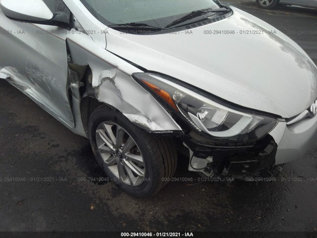 Photo 5 VIN: 5NPDH4AE9FH595101 - HYUNDAI ELANTRA 