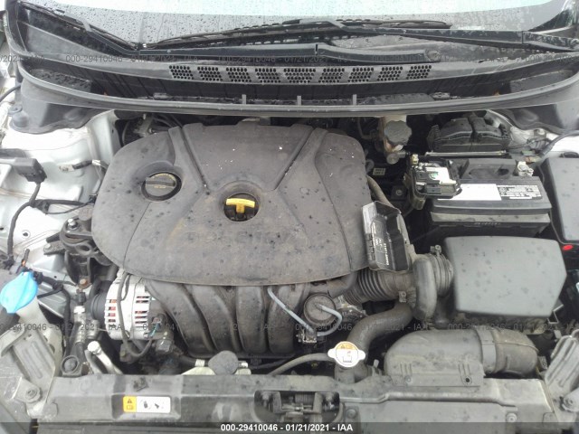 Photo 9 VIN: 5NPDH4AE9FH595101 - HYUNDAI ELANTRA 