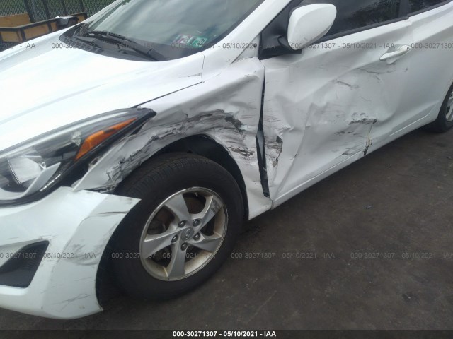 Photo 5 VIN: 5NPDH4AE9FH595731 - HYUNDAI ELANTRA 