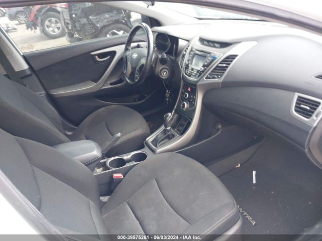 Photo 4 VIN: 5NPDH4AE9FH596636 - HYUNDAI ELANTRA 