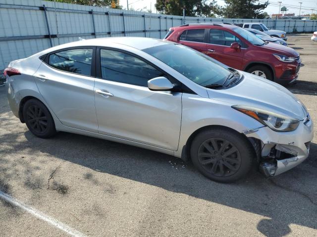 Photo 3 VIN: 5NPDH4AE9FH618375 - HYUNDAI ELANTRA SE 