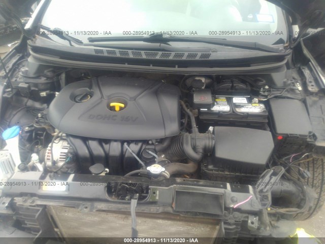 Photo 9 VIN: 5NPDH4AE9FH637993 - HYUNDAI ELANTRA 