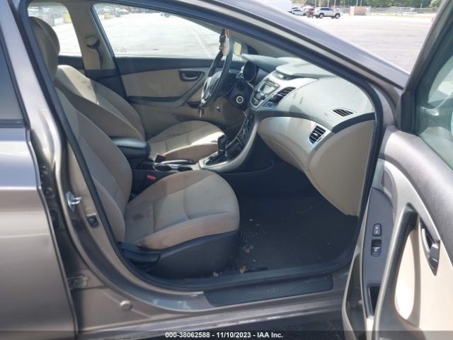 Photo 4 VIN: 5NPDH4AE9FH644135 - HYUNDAI ELANTRA 