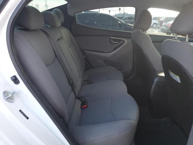 Photo 9 VIN: 5NPDH4AE9GH663835 - HYUNDAI ELANTRA SE 