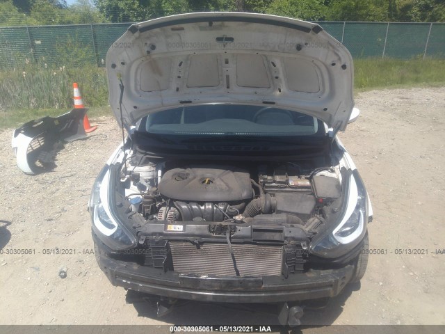 Photo 9 VIN: 5NPDH4AE9GH665066 - HYUNDAI ELANTRA 