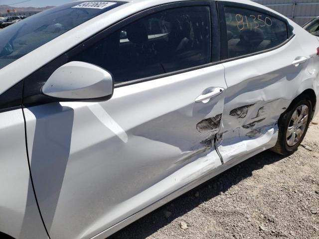 Photo 8 VIN: 5NPDH4AE9GH668324 - HYUNDAI ELANTRA SE 