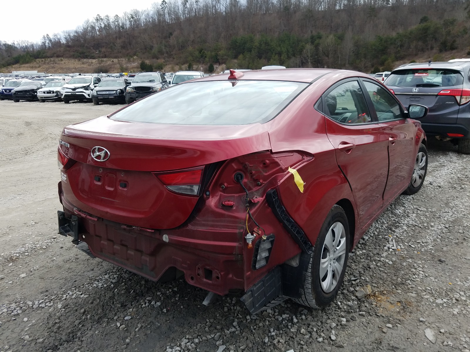 Photo 3 VIN: 5NPDH4AE9GH669313 - HYUNDAI ELANTRA SE 