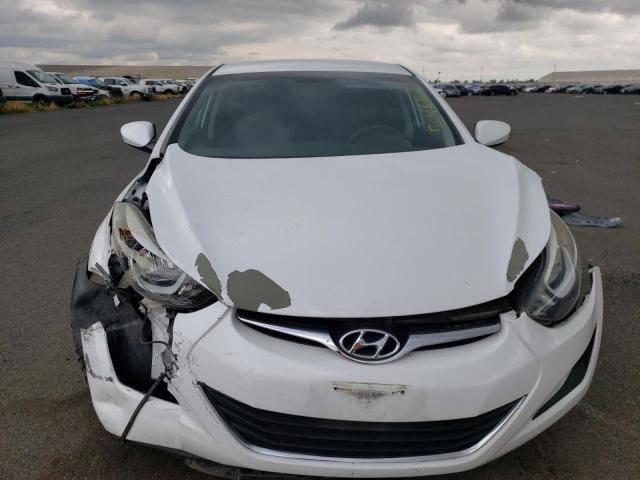 Photo 4 VIN: 5NPDH4AE9GH685043 - HYUNDAI ELANTRA SE 